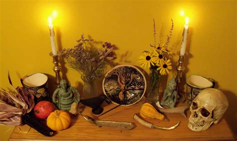 The significance of the veil between the worlds in Samhain Wiccan rites